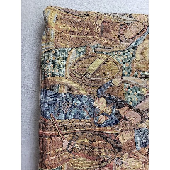 Goblys Made in France French Medieval Town Tapestry Cushion Cover 17.5" x 18.5" - Picture 4 of 9